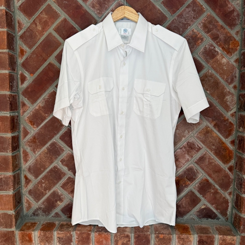 M&H Uniforms Pilot Shirt Mens 17 White Tapered Fit Bamboo Epaulets Short Sleeve